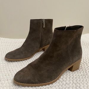 Clark’s Chelsea Boot